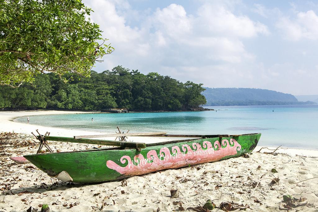 Aore Island Resort Luganville Exterior photo
