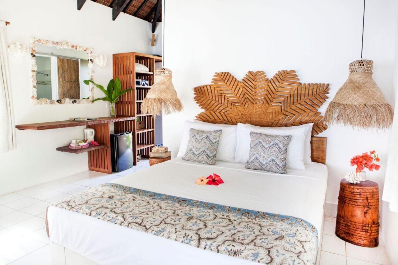 Aore Island Resort Luganville Exterior photo